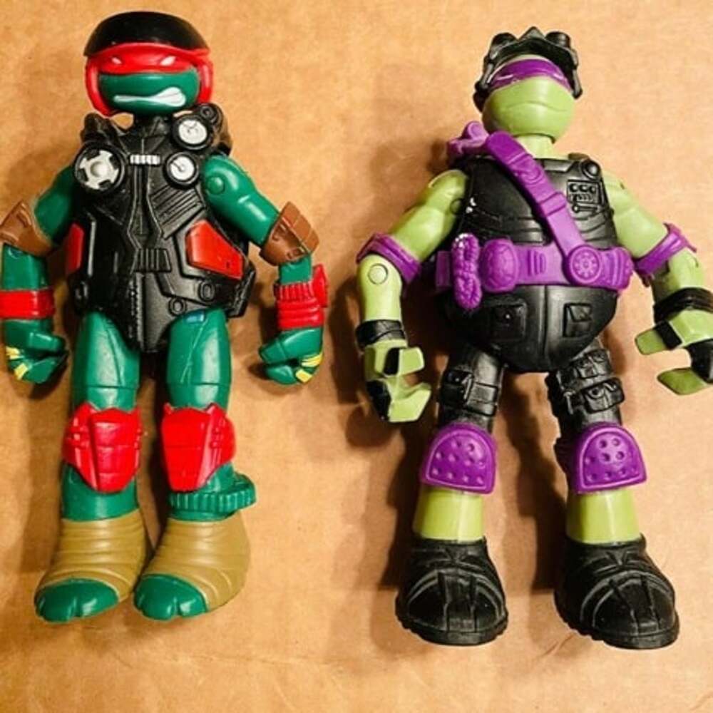2 TMNT Teenage Mutant Ninja Turtles~Jet Jammin' Raphael & Stealth Tech Donatello
